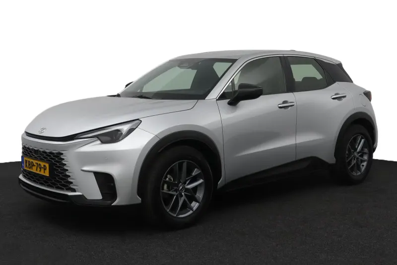 Lexus LBX (2025)