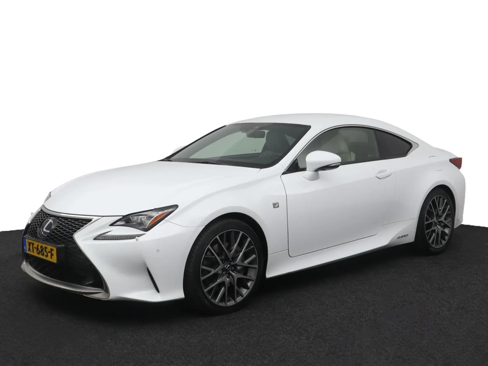 Lexus RC (2016) — foto 1