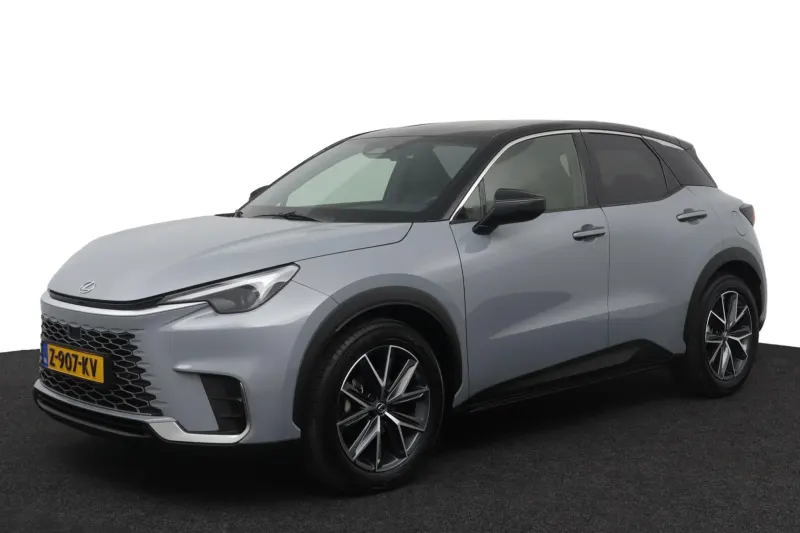 Lexus LBX (2024)
