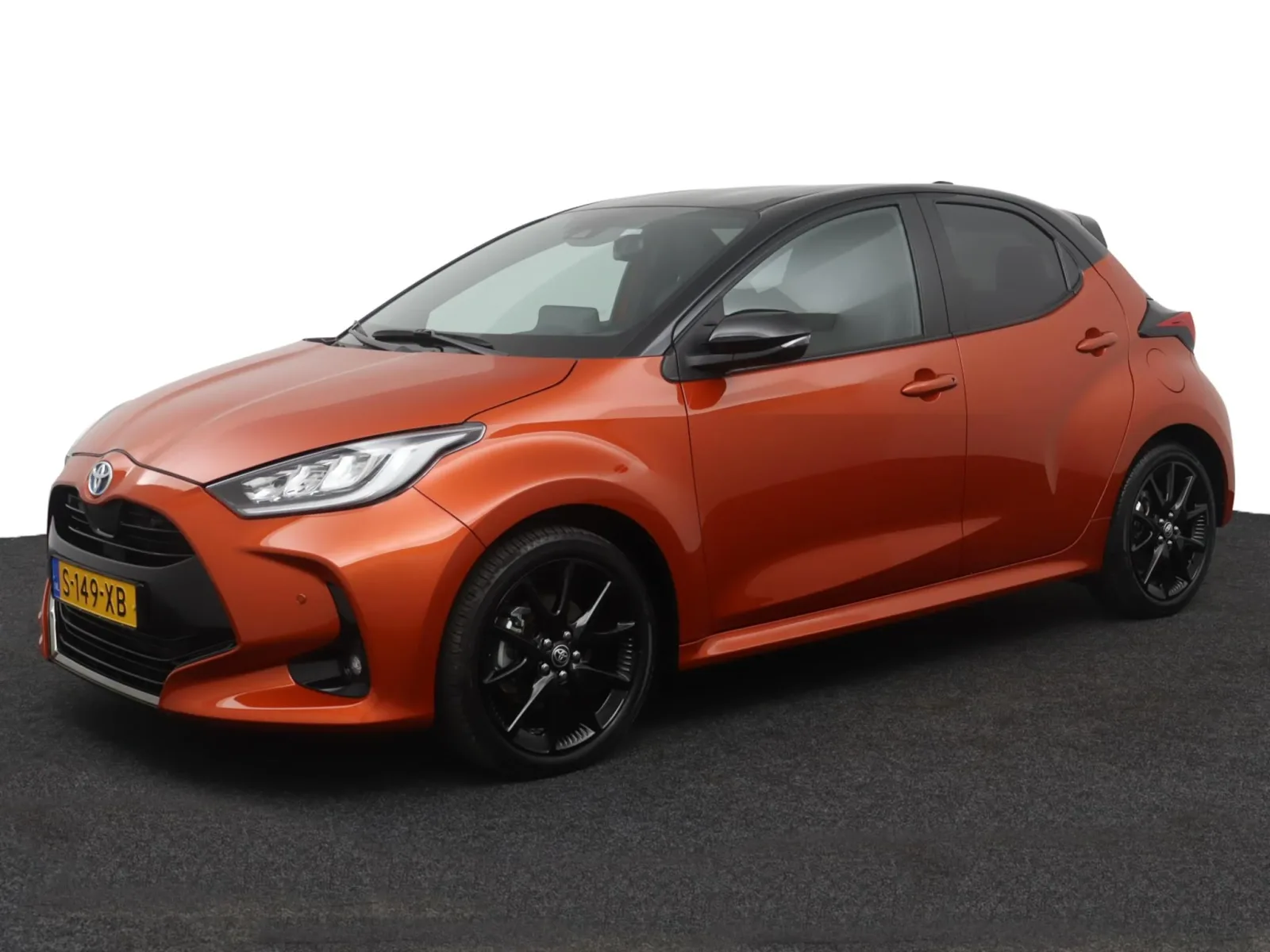 Toyota Yaris (2023) — foto 1