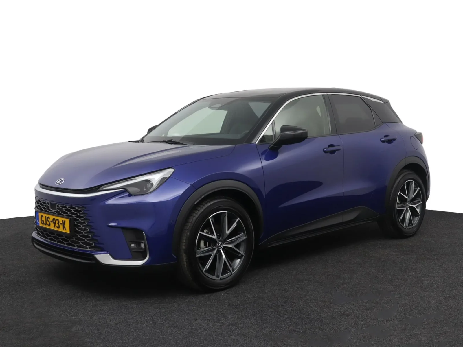 Lexus LBX (2024) — foto 1