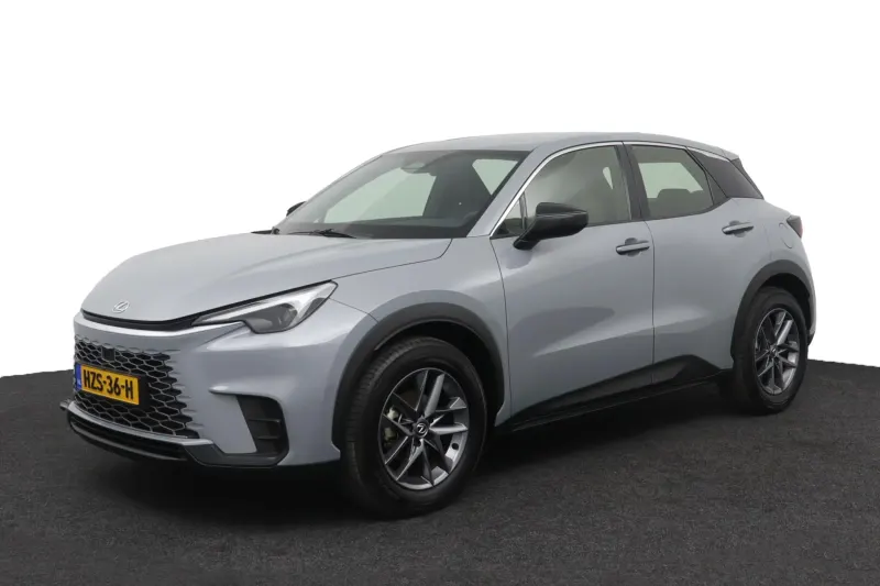 Lexus LBX (2025)