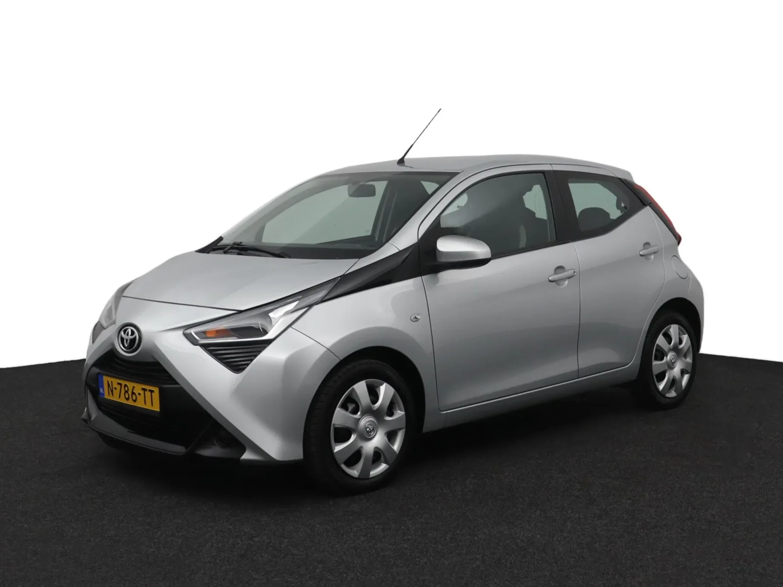 Toyota Aygo (2022) — foto 1