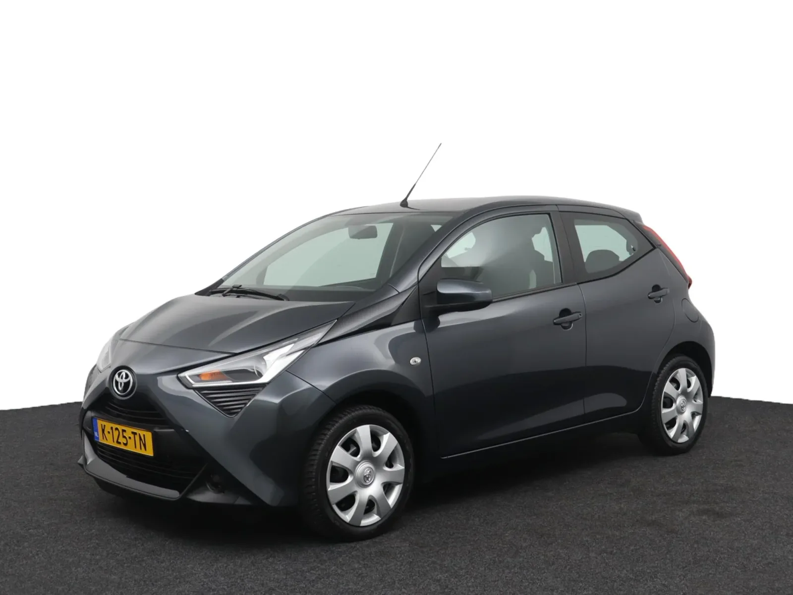 Toyota Aygo (2021) — foto 1