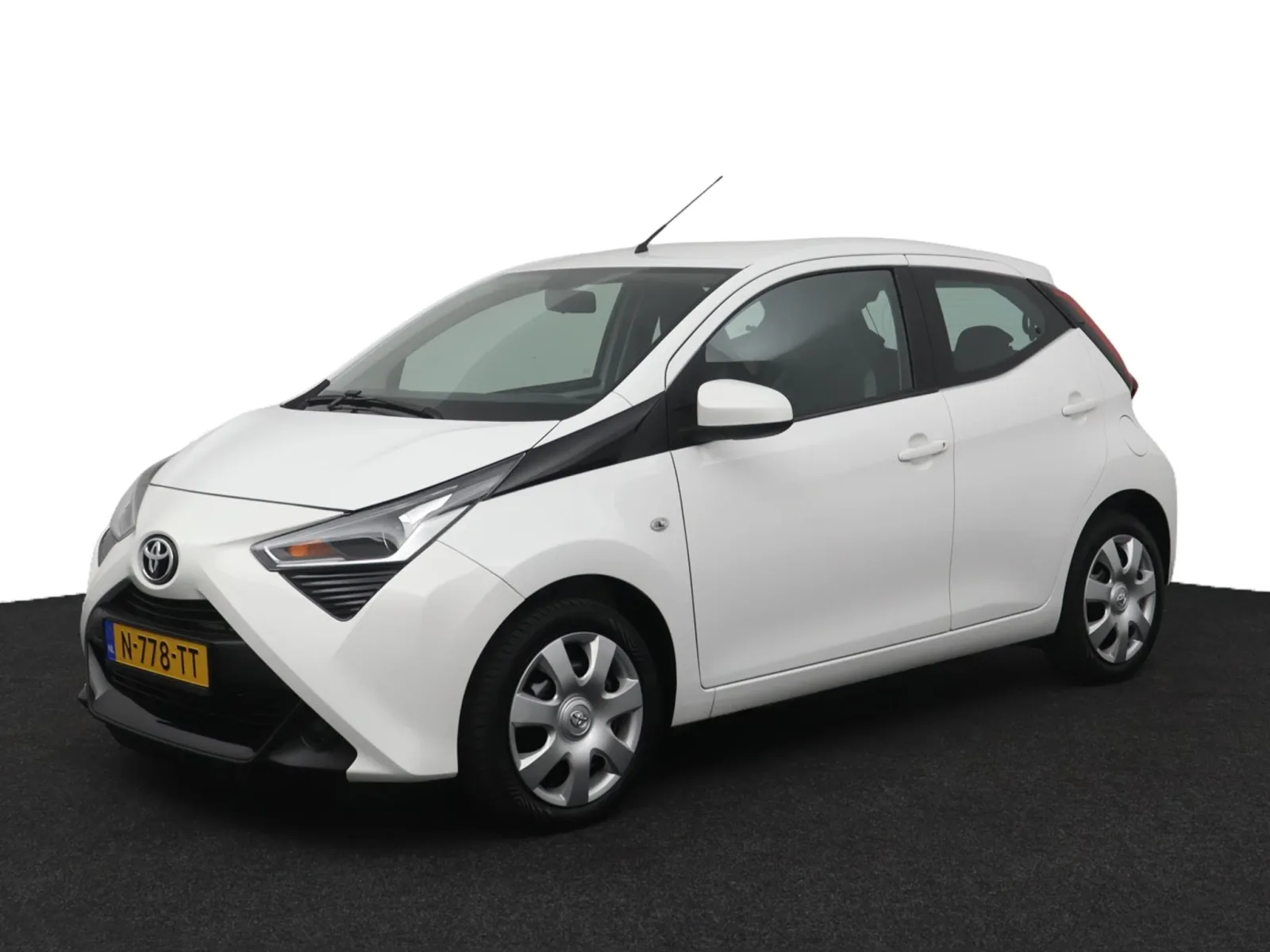 Toyota Aygo (2022) — foto 1
