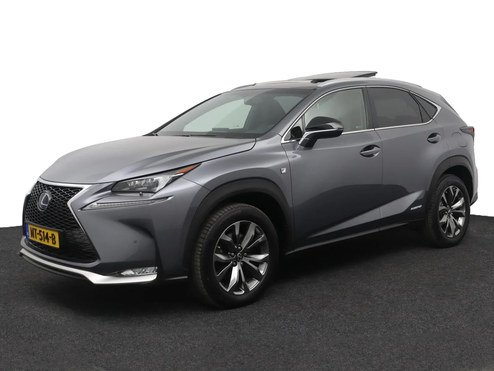 Lexus NX (2015) — foto 1
