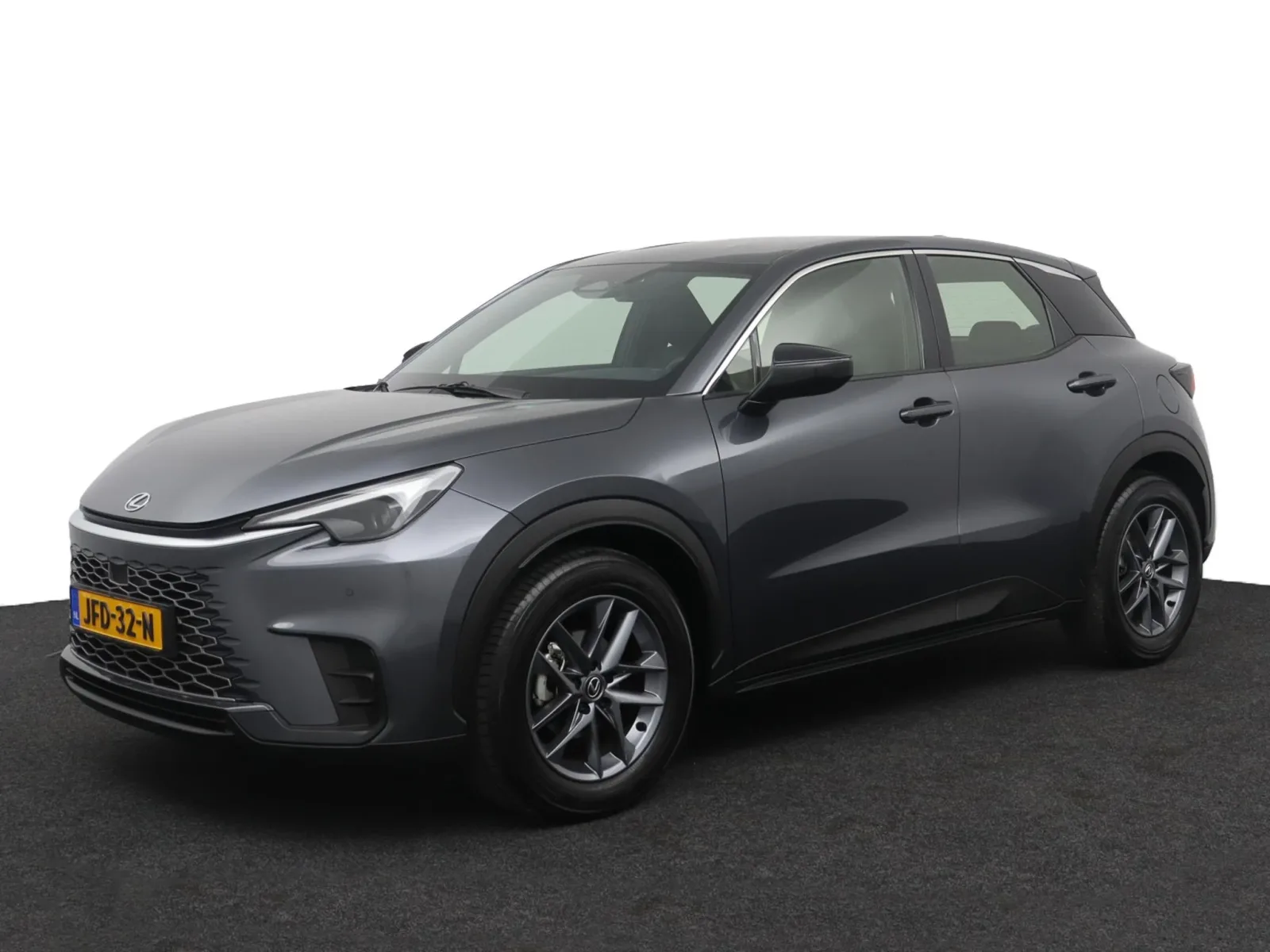 Lexus LBX (2025) — foto 1