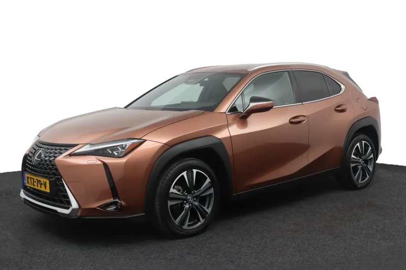 Lexus UX (2024)