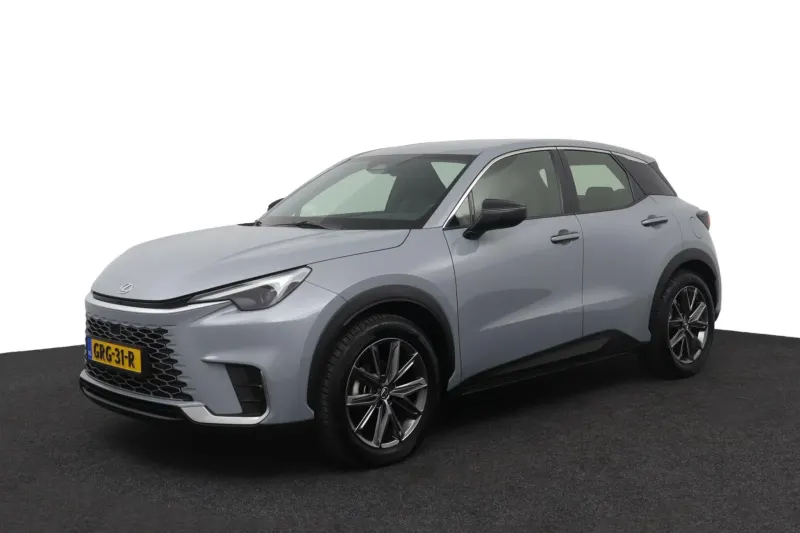 Lexus LBX (2024)