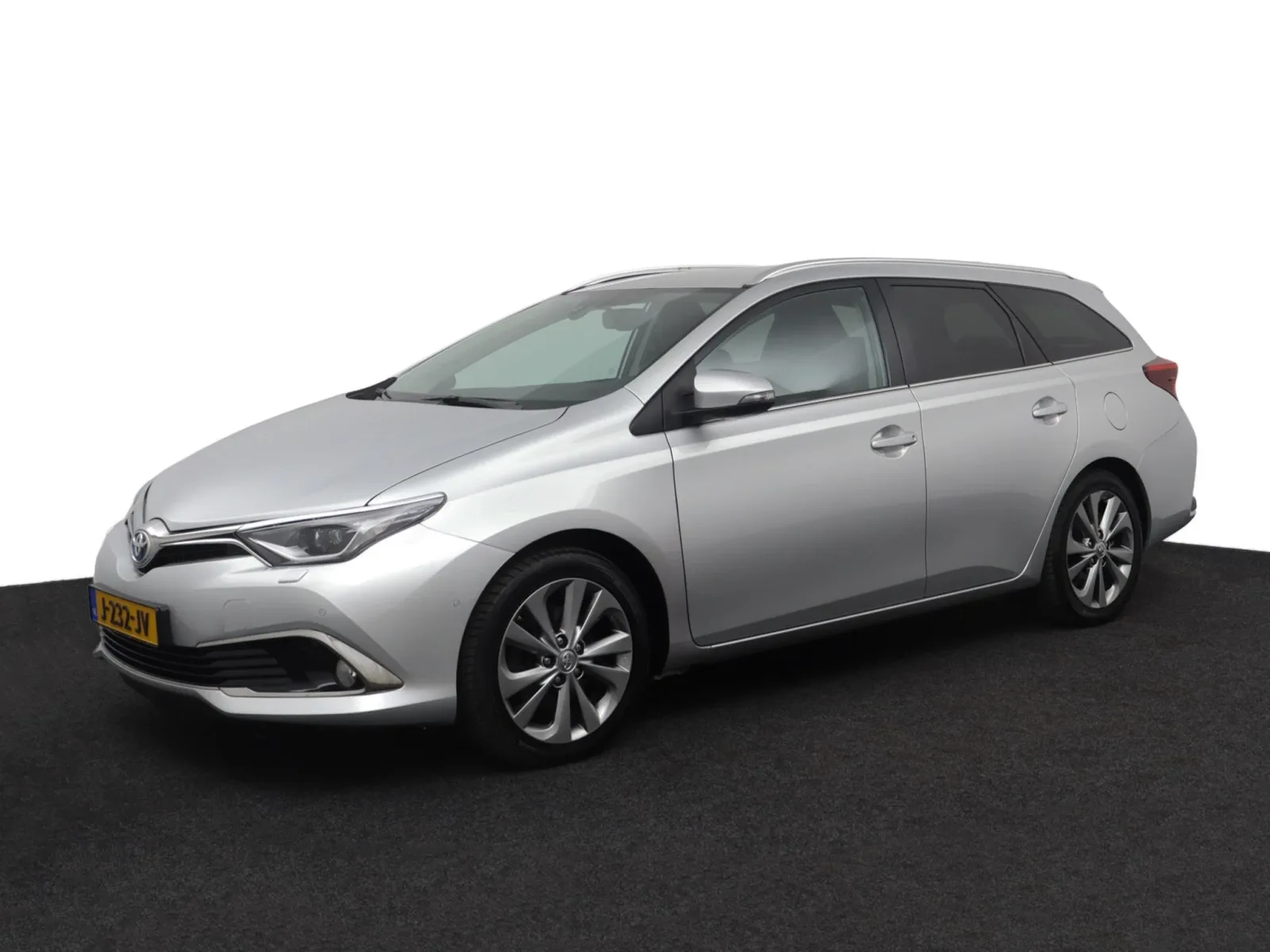 Toyota Auris (2017) — foto 1