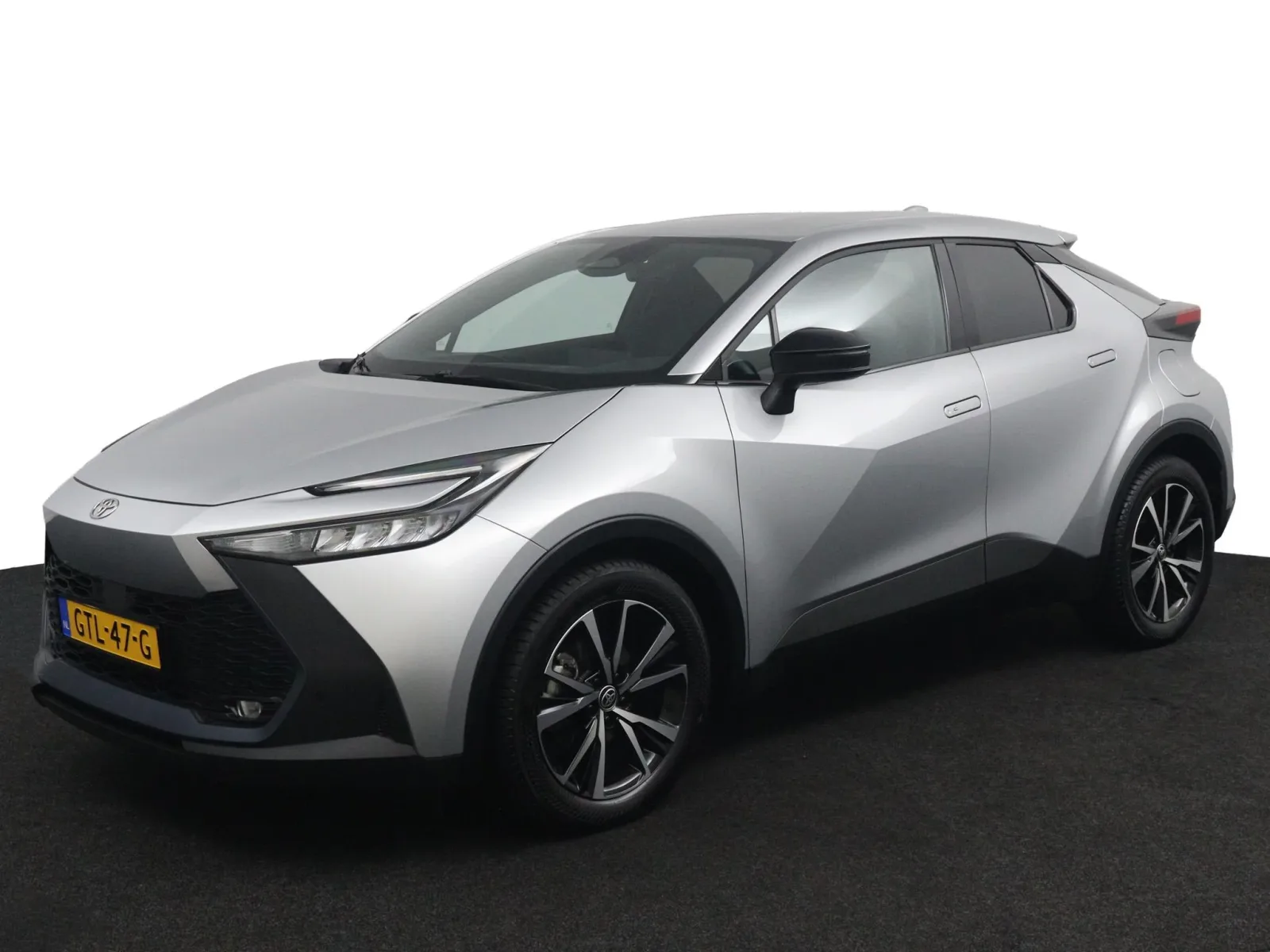 Toyota C-HR (2024) — foto 1