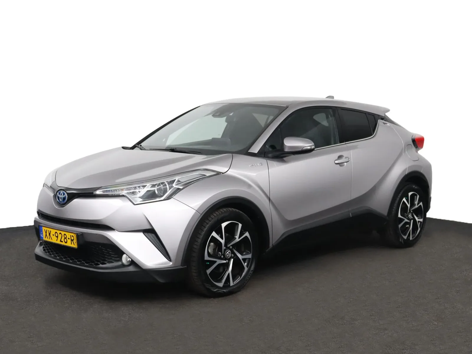 Toyota C-HR (2019) — foto 1
