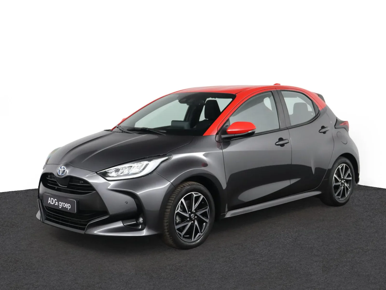 Toyota Yaris (2021) — foto 1
