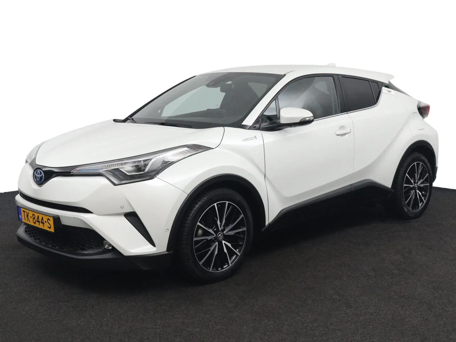 Toyota C-HR (2018) — foto 1