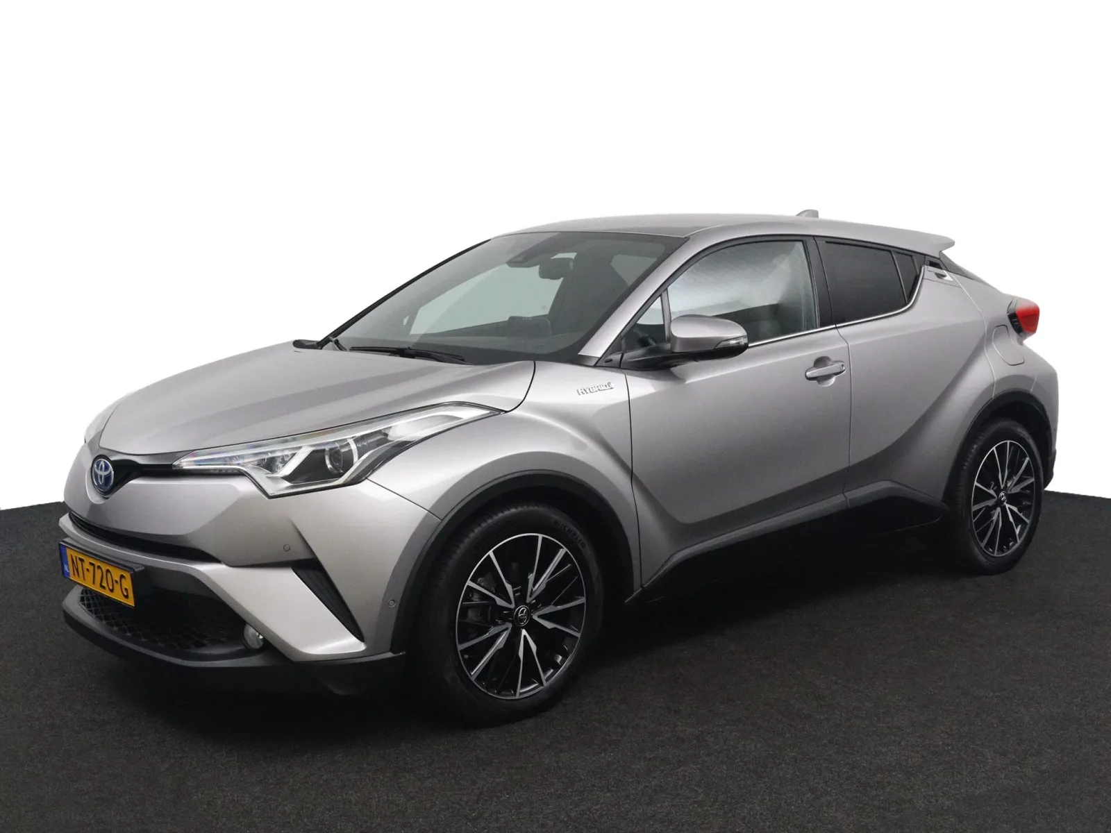 Toyota C-HR (2017) — foto 1