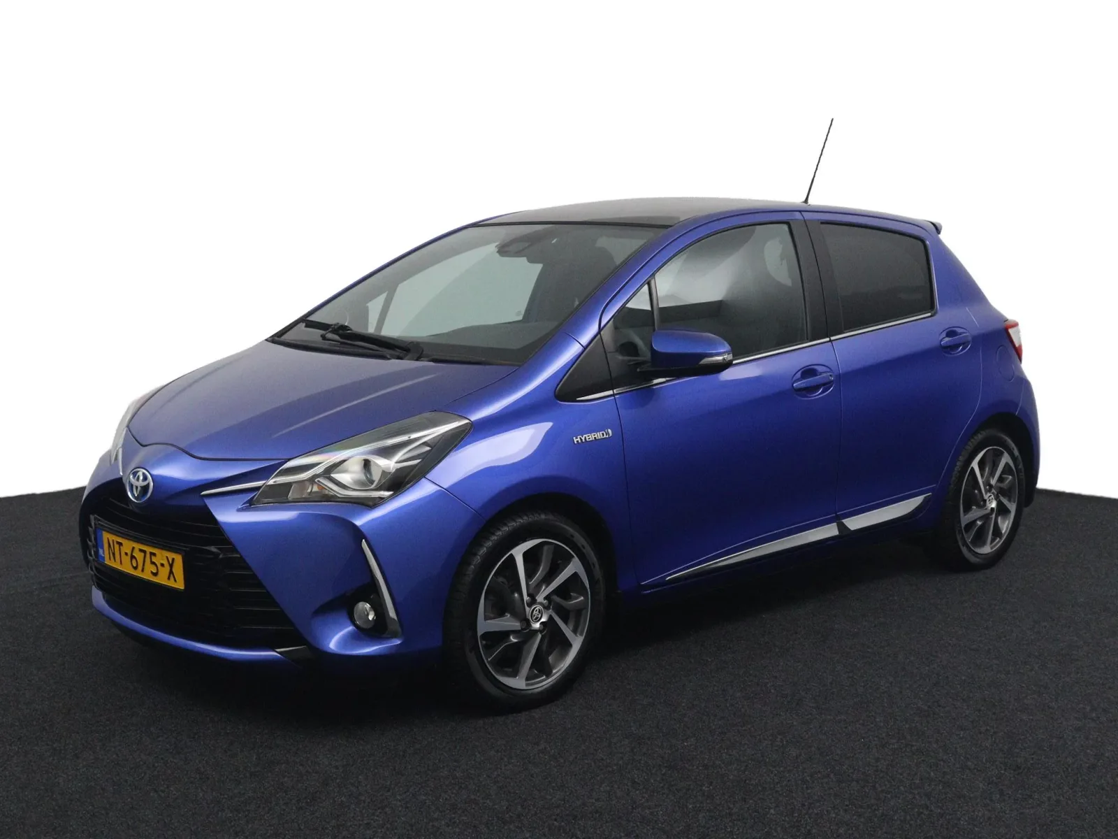 Toyota Yaris (2017) — foto 1