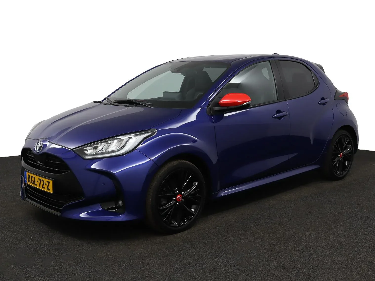 Toyota Yaris (2022) — foto 1