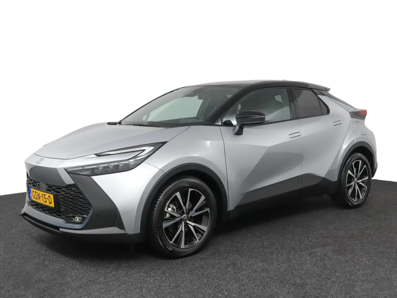 Toyota C-HR (2024) — foto 1
