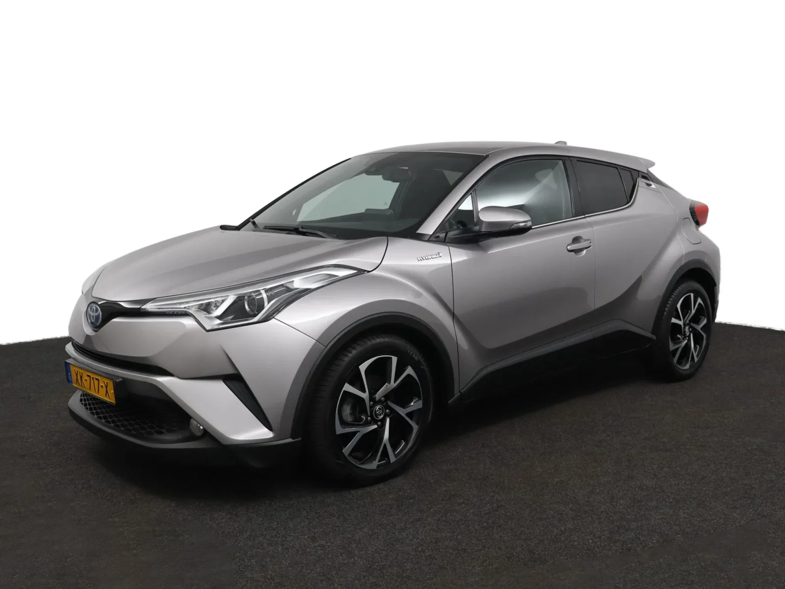 Toyota C-HR (2019) — foto 1