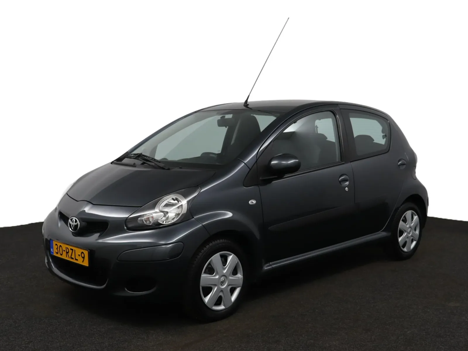 Toyota Aygo (2011) — foto 1