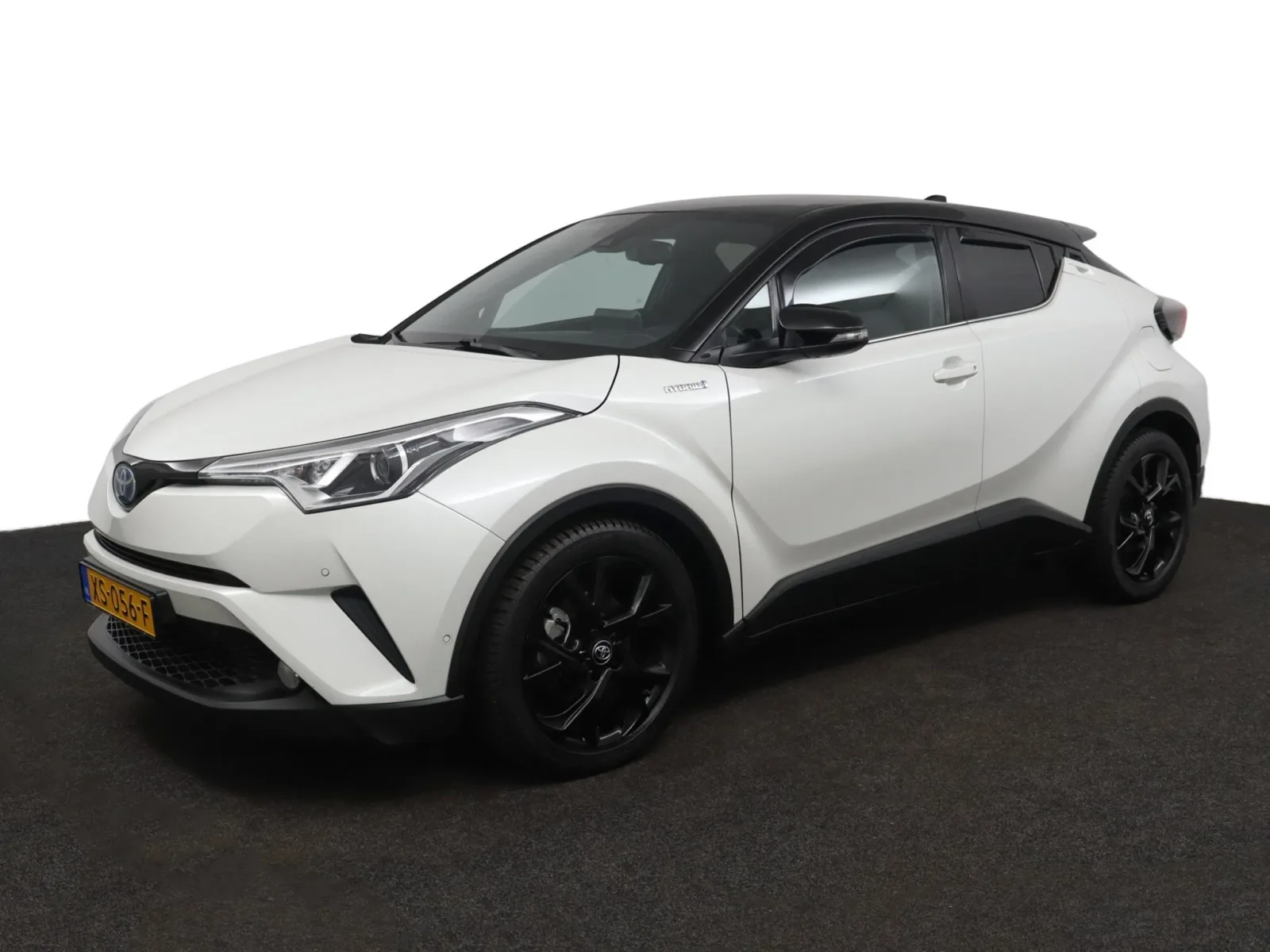 Toyota C-HR (2019) — foto 1