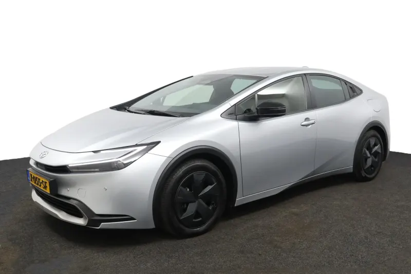 Toyota Prius (2024)