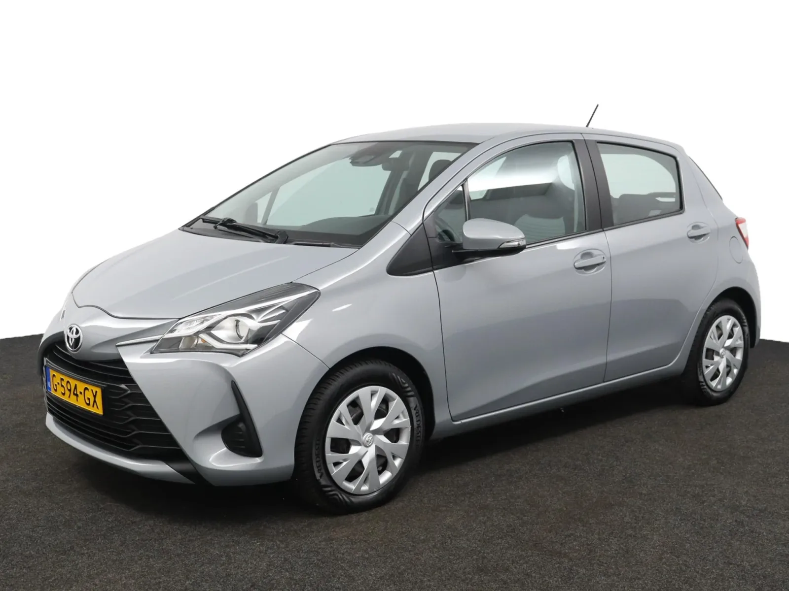 Toyota Yaris (2019) — foto 1