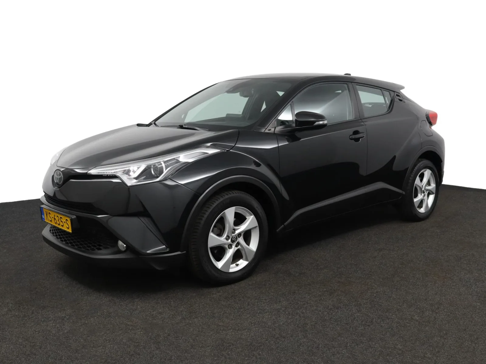 Toyota C-HR (2016) — foto 1