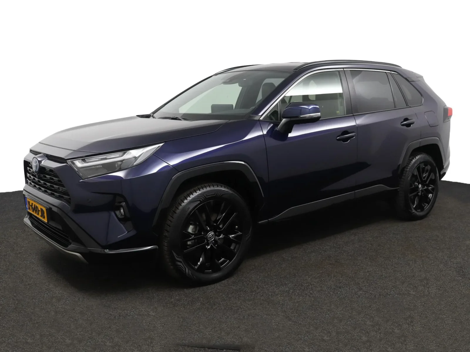Toyota RAV4 (2023) — foto 1