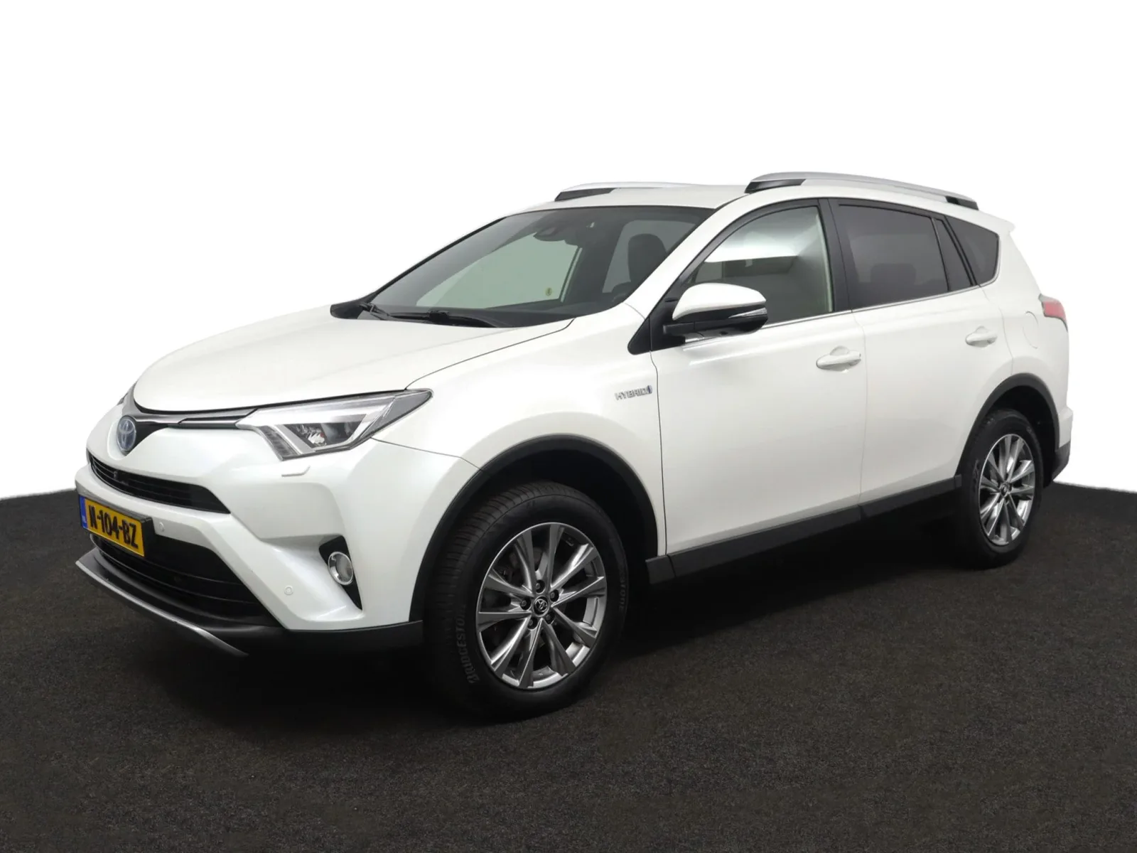 Toyota RAV4 (2018) — foto 1