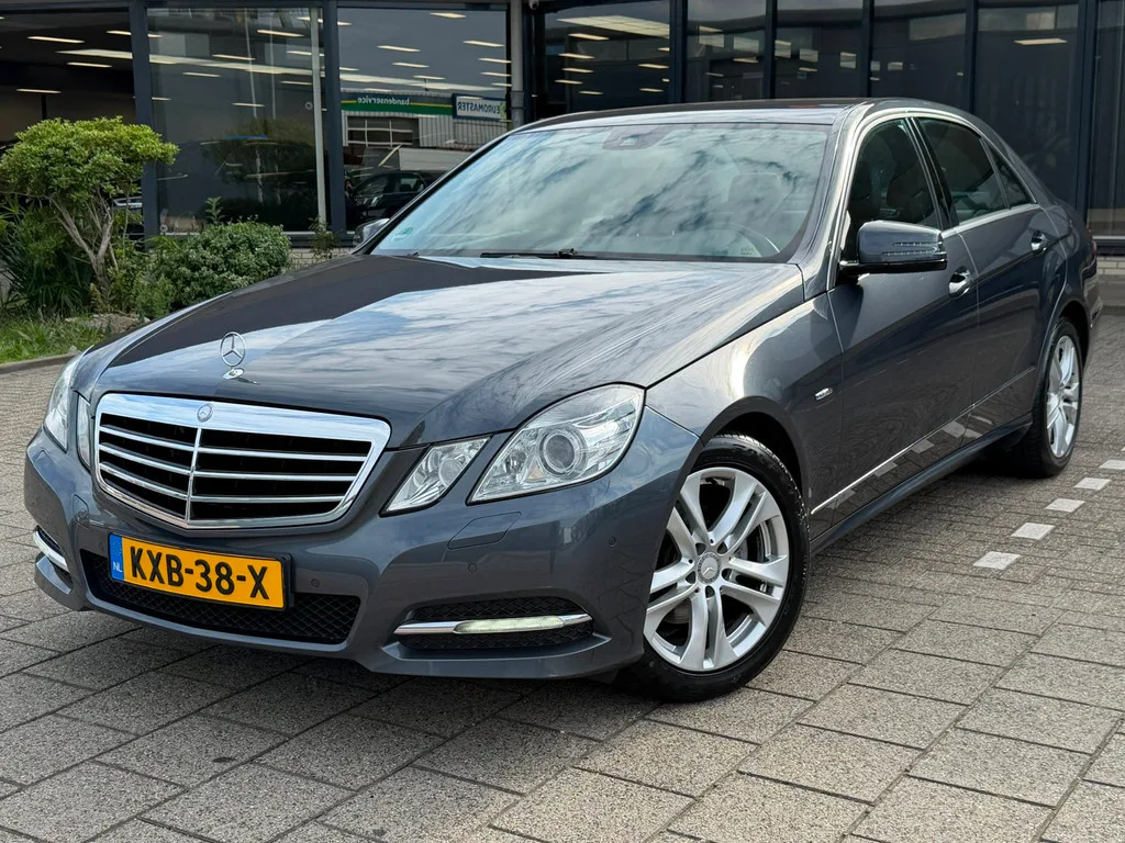 Mercedes-Benz E-Klasse (2011) — foto 1