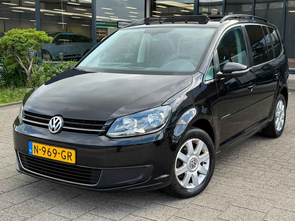 Volkswagen Touran (2012) — foto 1
