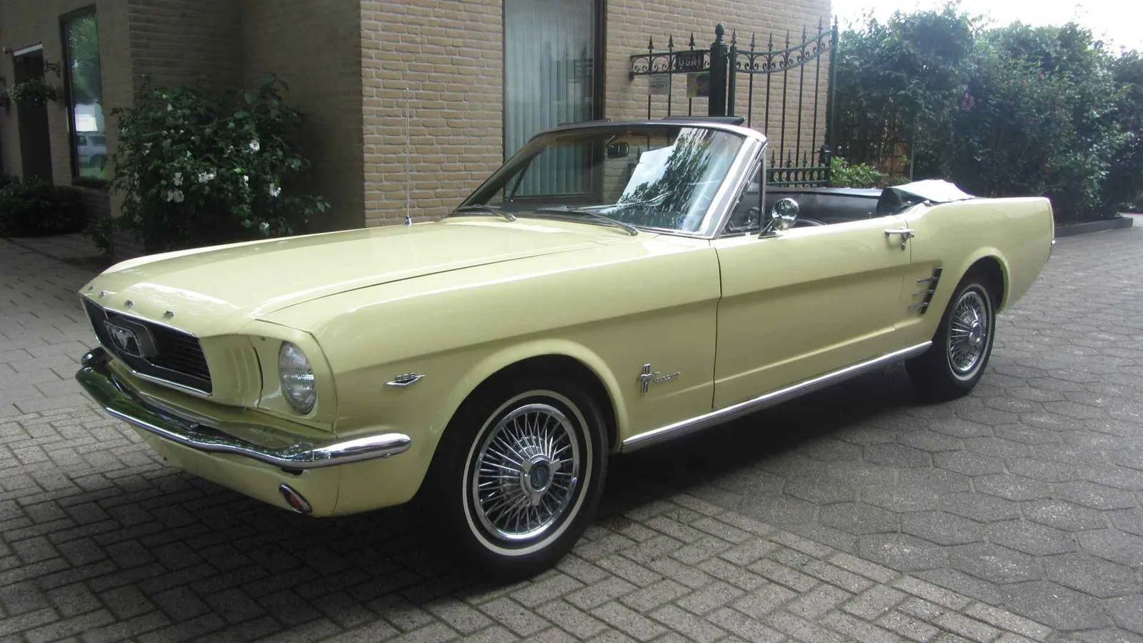 Ford Mustang (1966) — foto 1