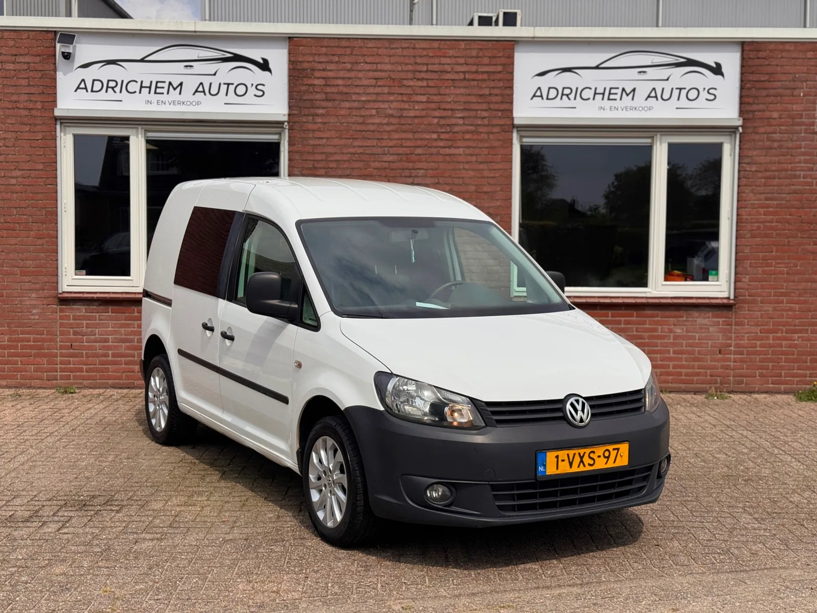 Volkswagen Caddy (2012) — foto 1