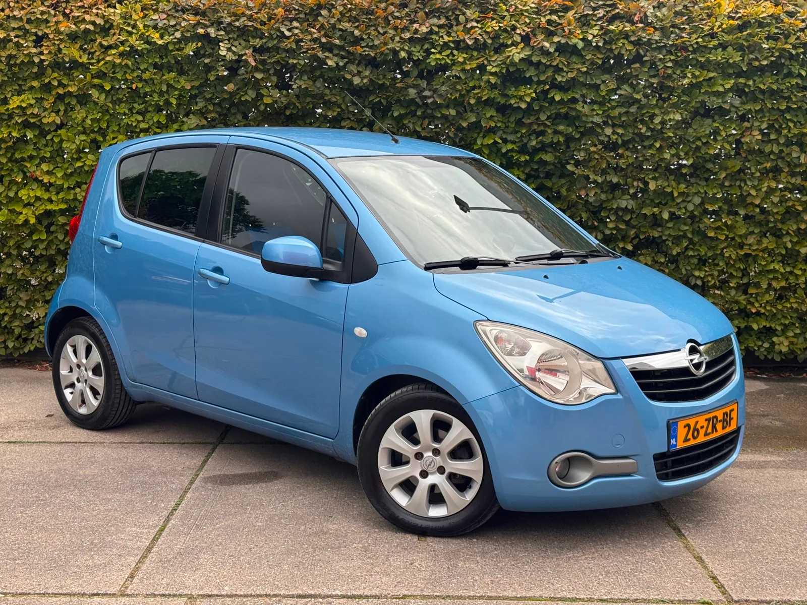 Opel Agila (2008) — foto 1