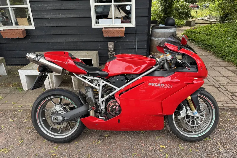 Ducati 999 (2007)