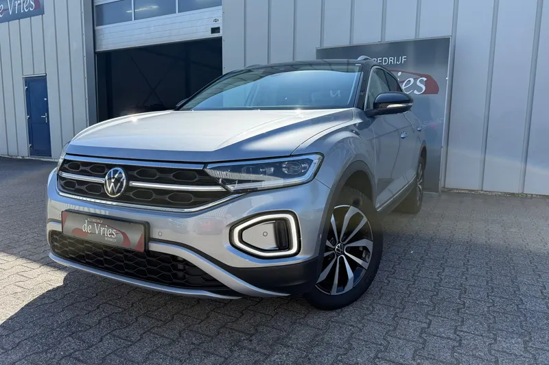 Volkswagen T-Roc (2023)