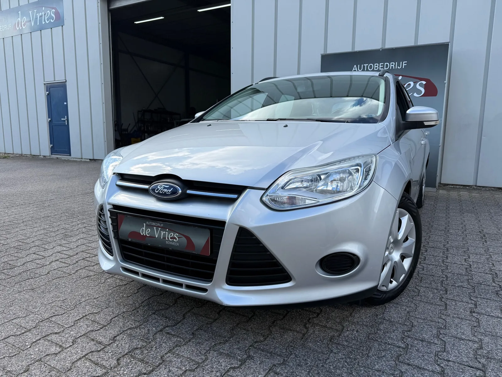 Ford Focus (2011) — foto 1