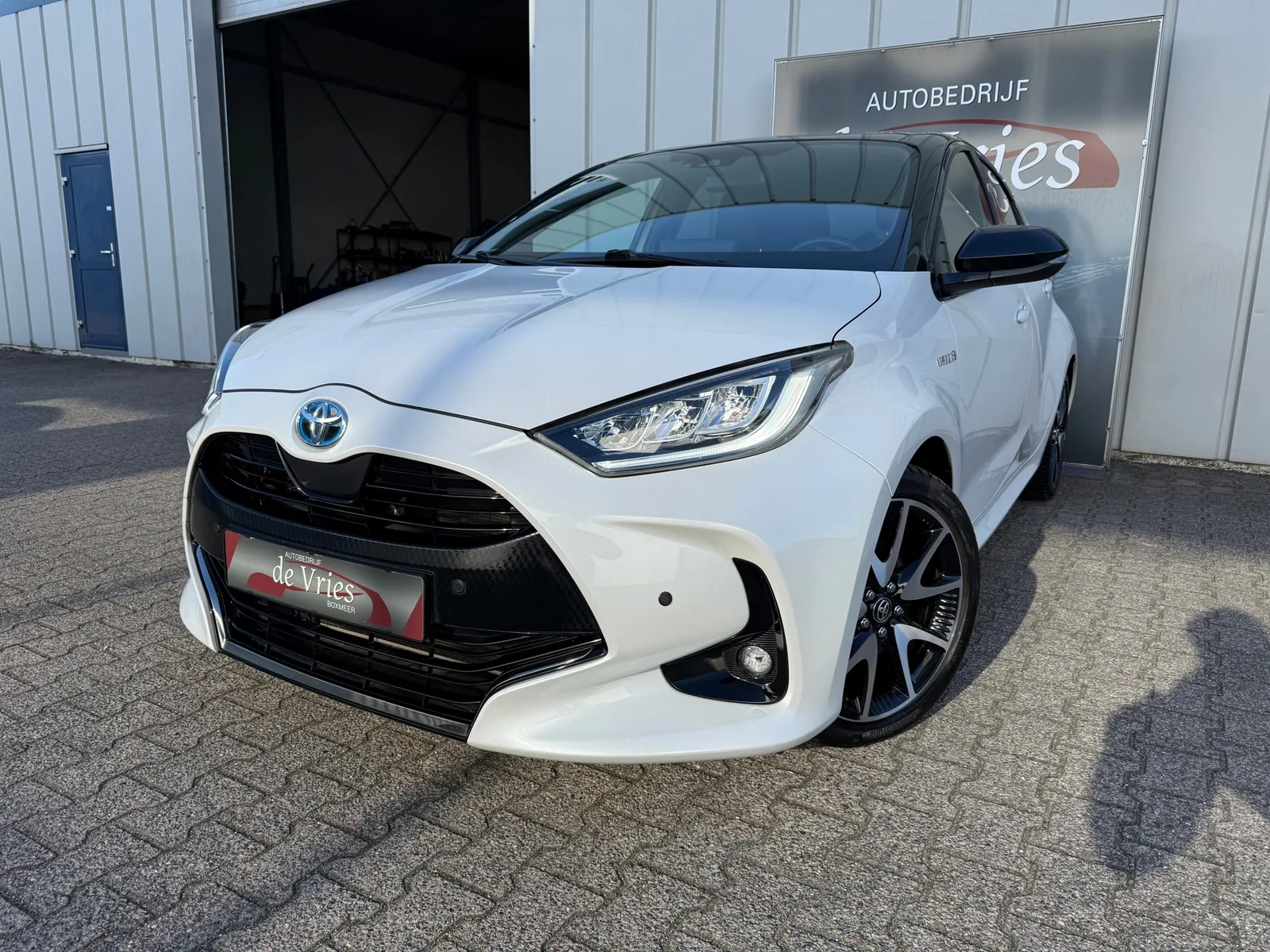 Toyota Yaris (2021) — foto 1