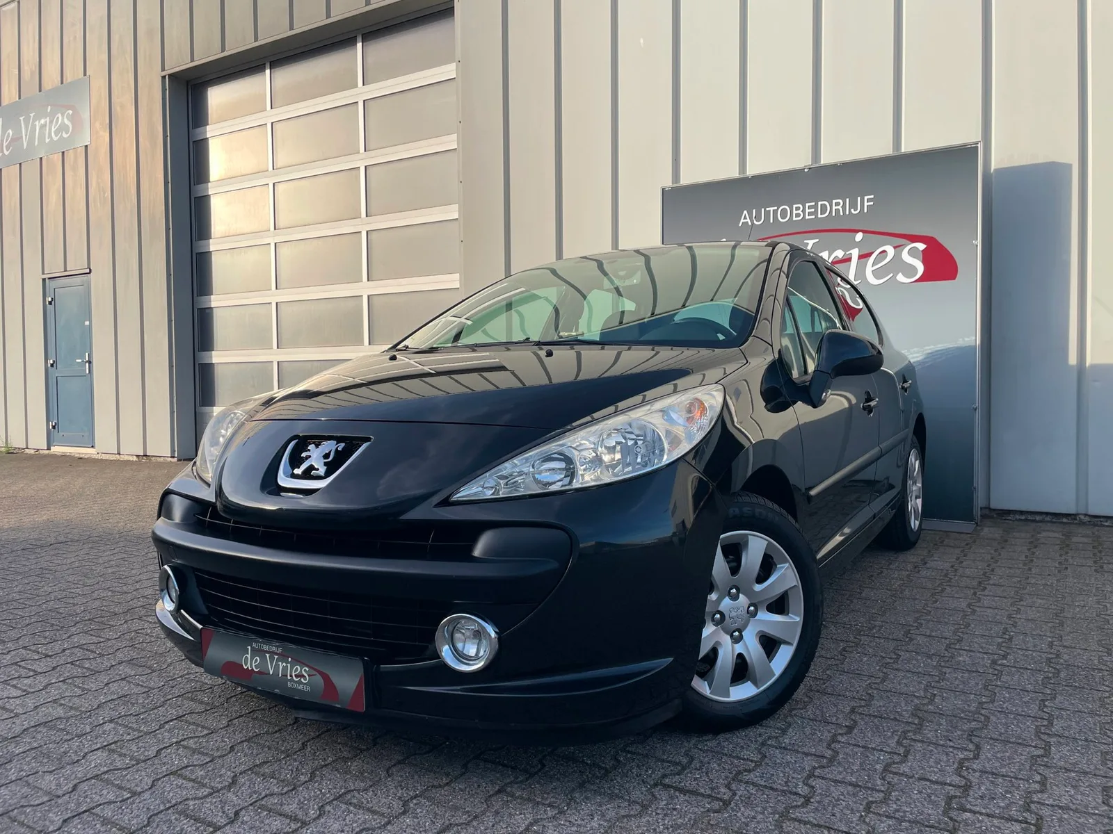 Peugeot 207 (2009) — foto 1