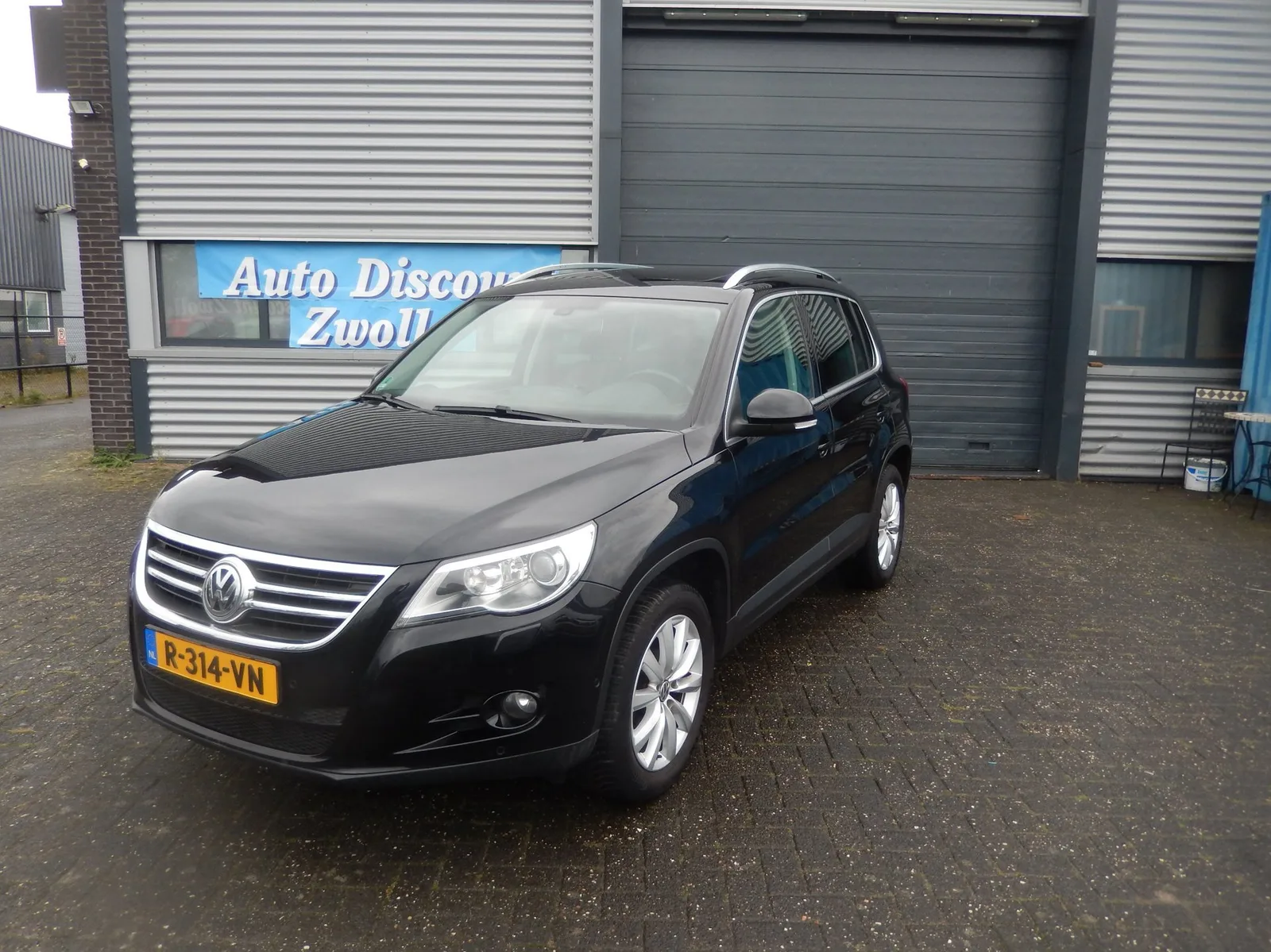 Volkswagen Tiguan (2009) — foto 1