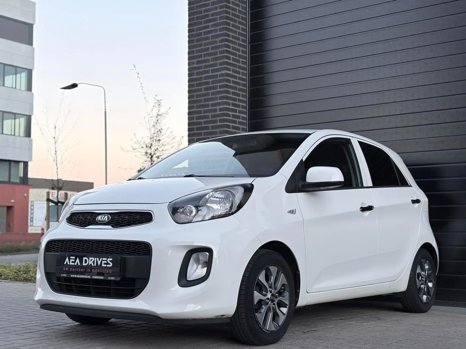 Kia Picanto (2016) — foto 1