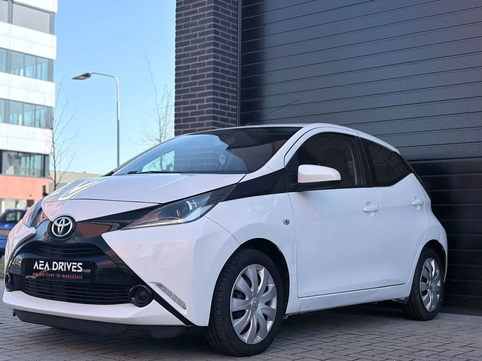 Toyota Aygo (2016) — foto 1