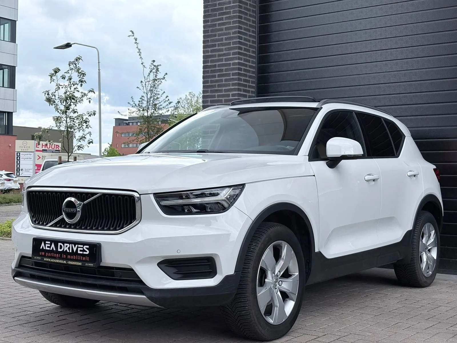 Volvo XC40 (2019) — foto 1