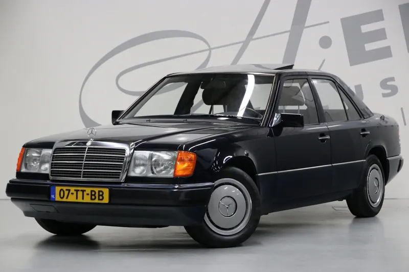 Mercedes-Benz 200-500 (1991)