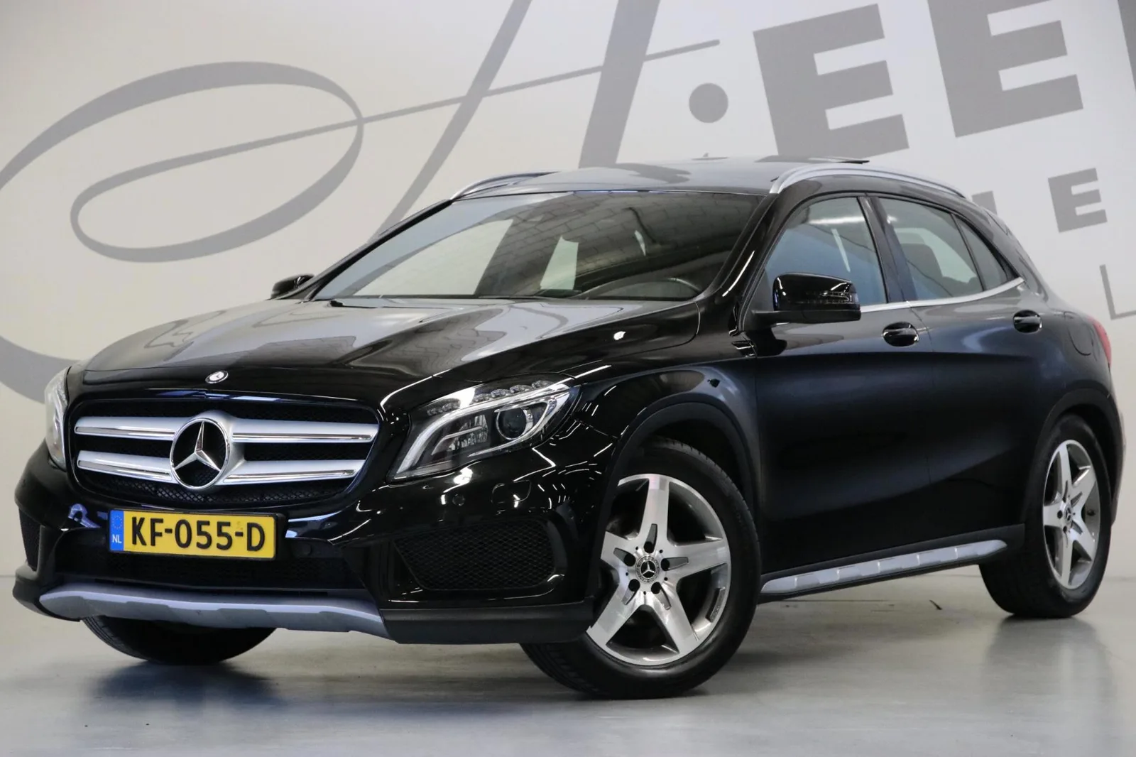 Mercedes-Benz GLA (2014) — foto 1