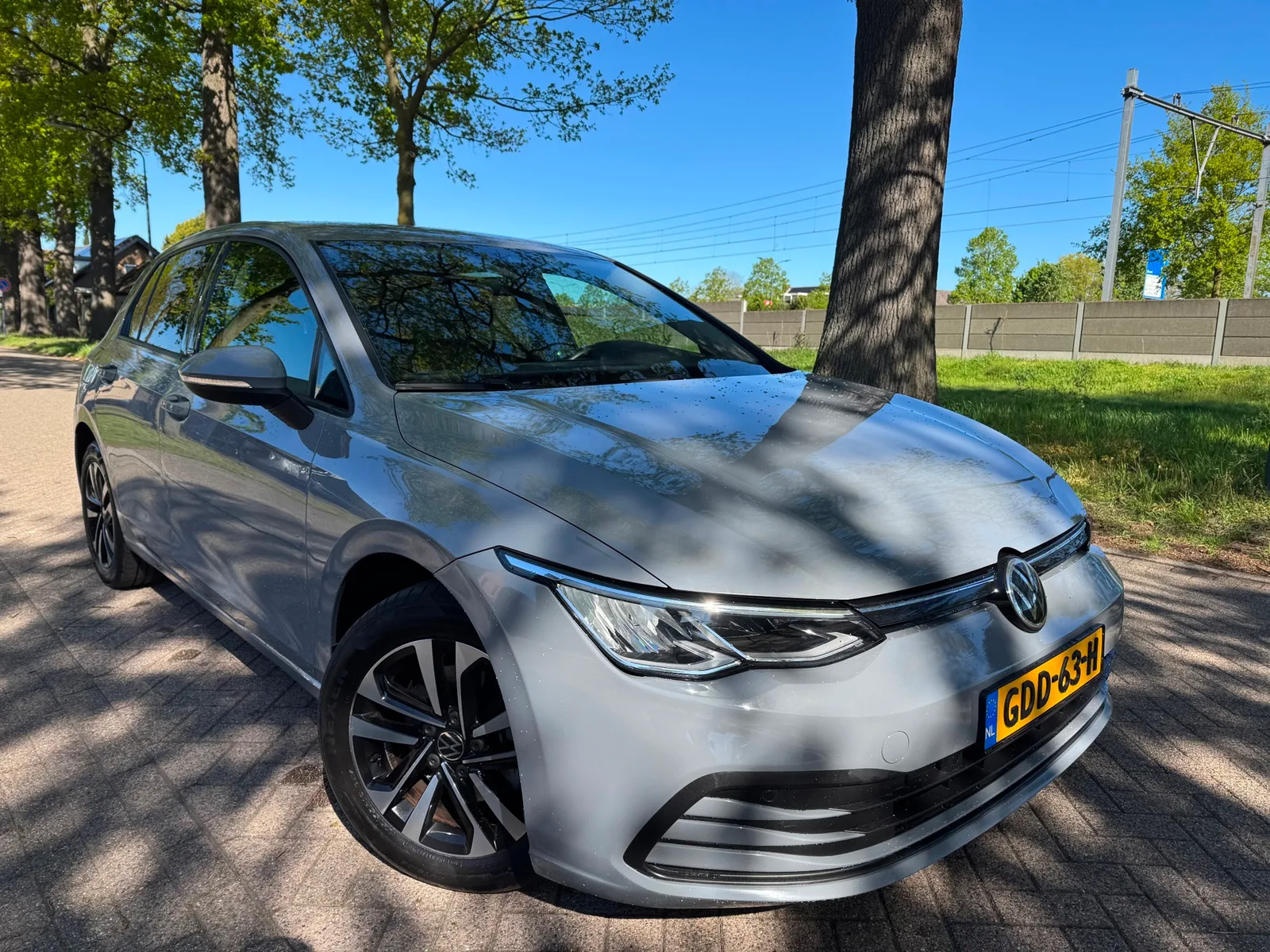 Volkswagen Golf (2021) — foto 1