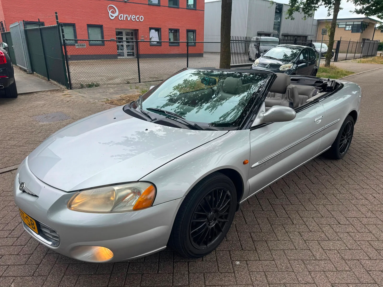 Chrysler Sebring (2001) — foto 1