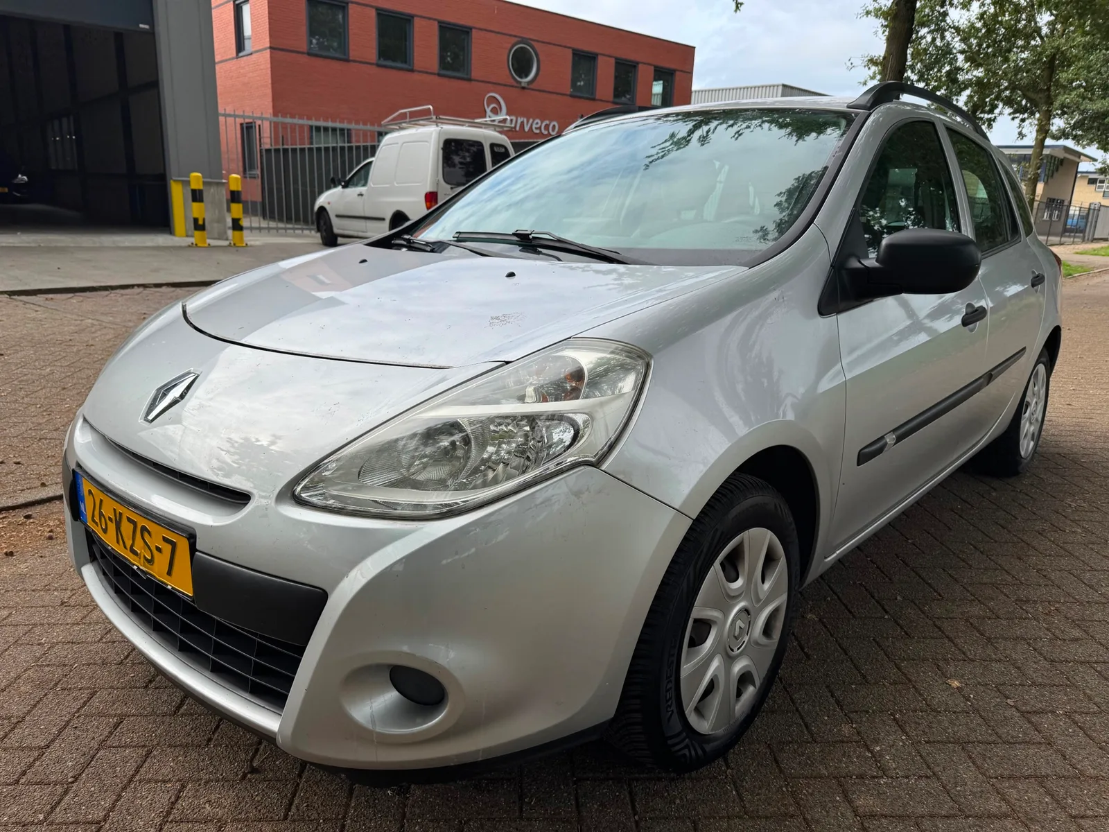 Renault Clio (2010) — foto 1