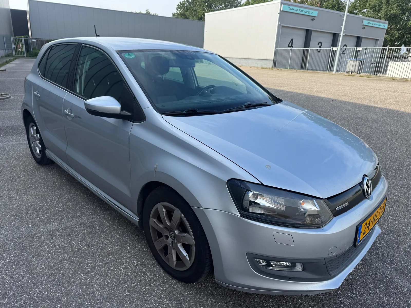 Volkswagen Polo (2010) — foto 1